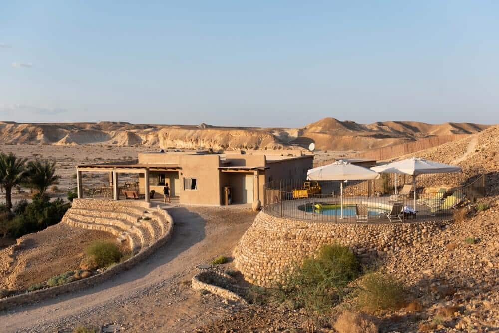 מלון במדבר